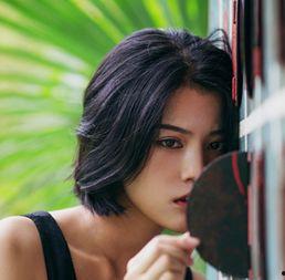 梦见女人给瓜吃,解读女人赠瓜的神秘寓意